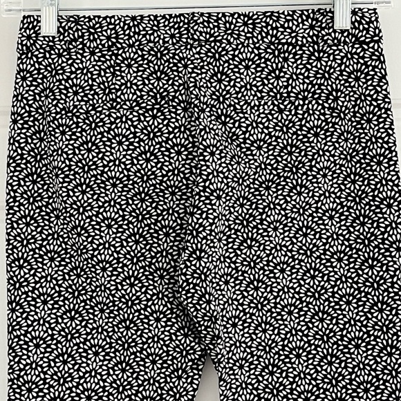 Banana Republic Sloan Crop Ankle Length Pants Slacks Black White Floral New 2 - Picture 6 of 12